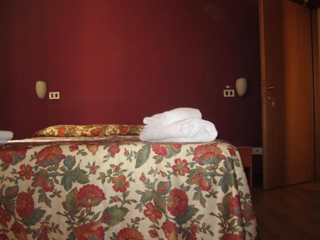 Hotel Genzianella فلورنس الغرفة الصورة